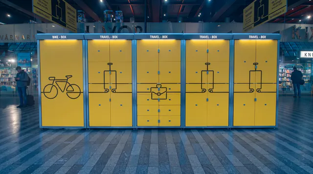 Luggage Storage Infrastructure and Urban Mobility Logistics in Prague