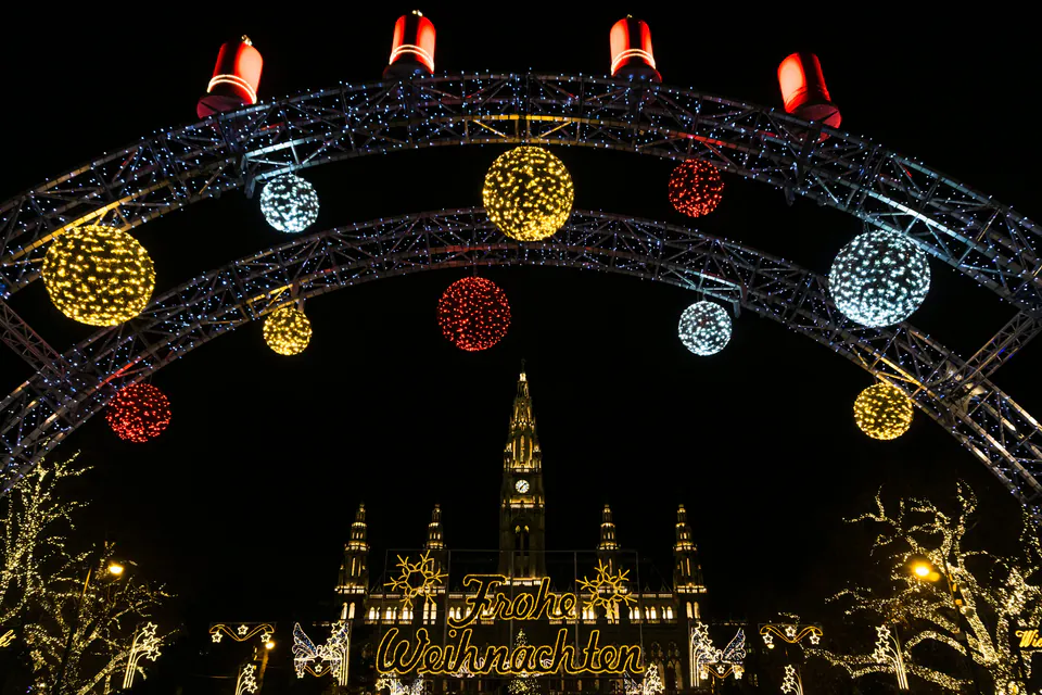 Wiener Christkindlmarkt am Rathausplatz — Light Shows & Entertainment