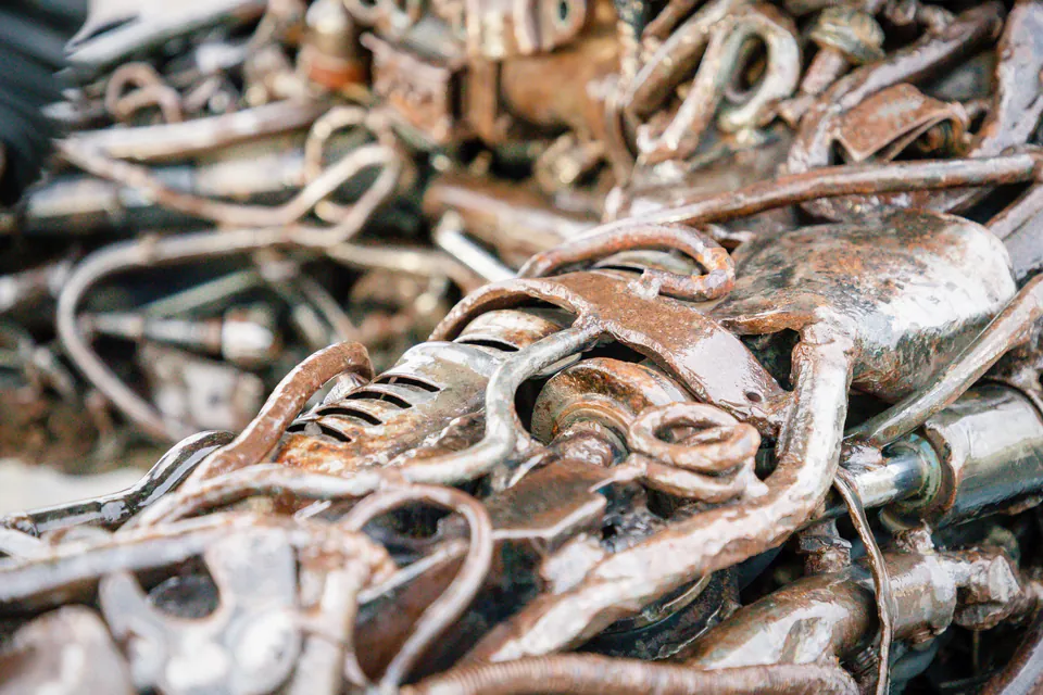 Steel Art Museum (Galerie ocelových figurín) — The Alchemy of Industrial Upcycling