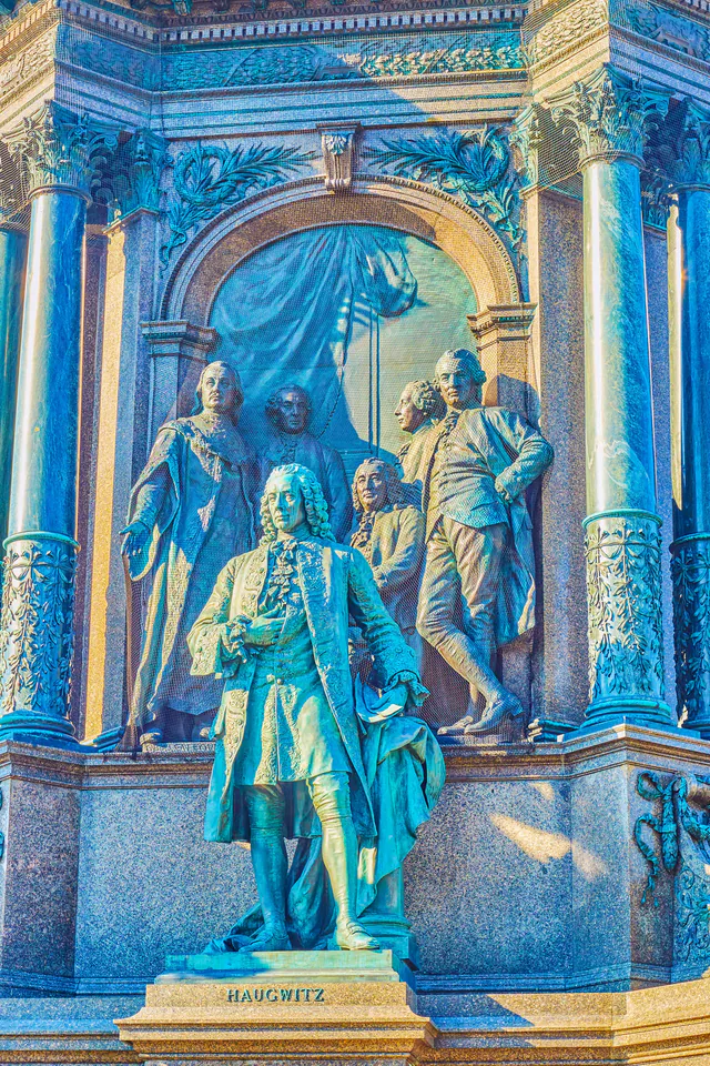 Monument à Marie-Thérèse — photo 7