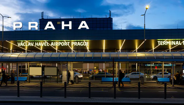 Prague Airport Private Arrival Transfer — Fleet Infrastructure and Chauffeur Professionalization