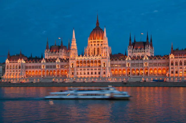 Budapest Boat Party — photo 4