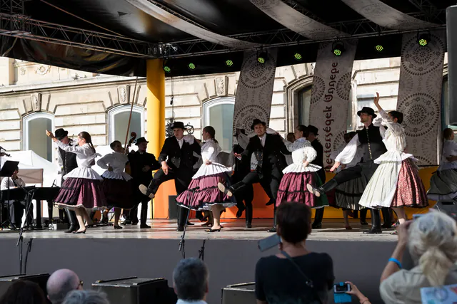 民间艺术节 — 主要场地