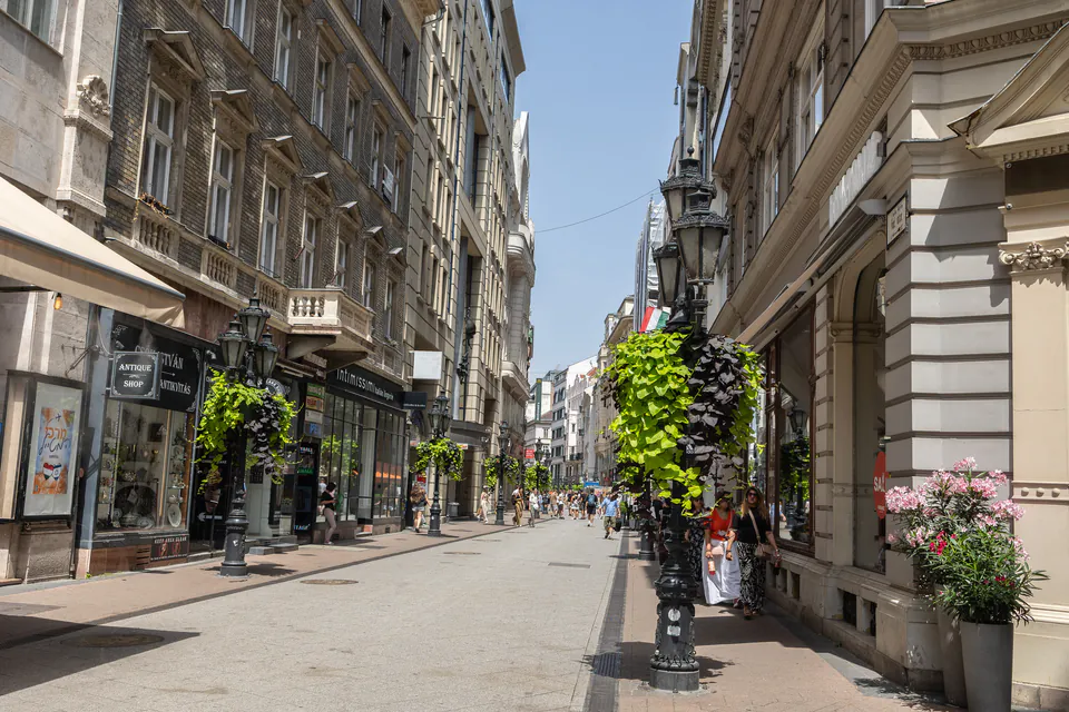 21 Hungarian Kitchen — The Neighborhood