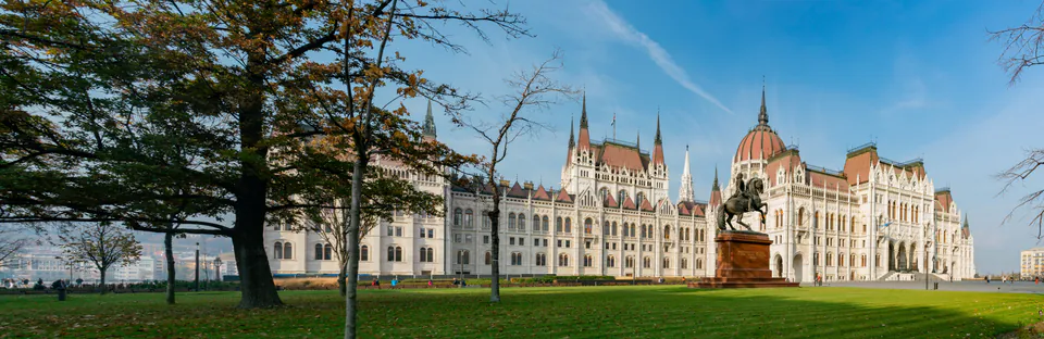 Kossuth Lajos Square — photo 2