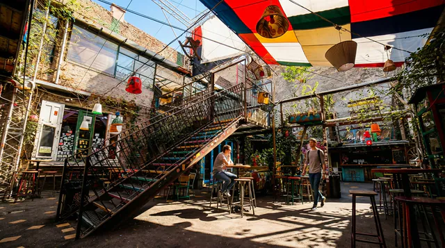 Szimpla Kert — photo 6
