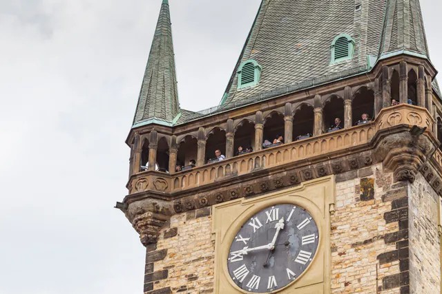 Clock Tower Bar Crawl — photo 4