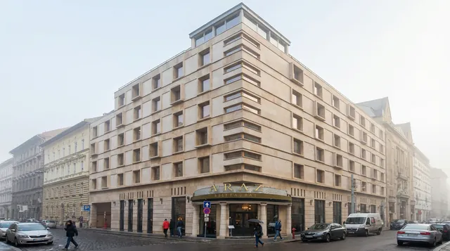 Continental Hotel Budapest — Modern Comforts