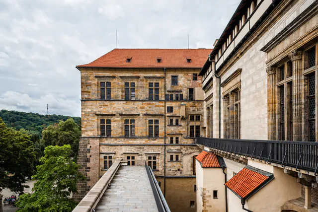 Prague Castle and Castle District Walking Tour — Secular Power and the Old Royal Palace