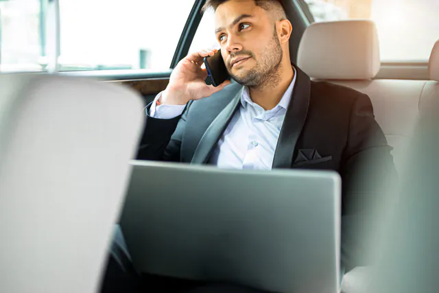 De l'Aéroport de Vienne au centre-ville : le guide local complet — Confort porte à porte : Taxis, Uber et Bolt