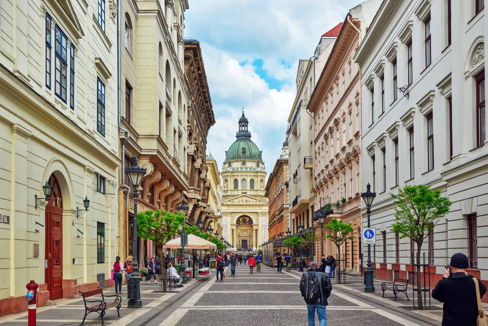 Budapest City Landmarks Walking Tour in 2 Hours
