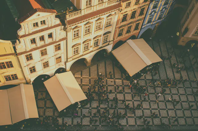Muzeum smyslů (Museum of Senses) — The Digital Gaze: Social Media Curation and the Architecture of the Photograph