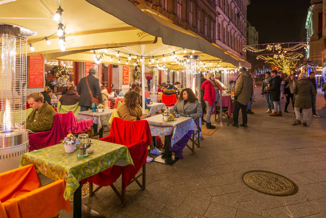 Budapest Winter Travel Guide: Thermal Steam, Christmas Markets, and Cozy Corners — Surviving the Holiday Shutdowns: Christmas Eve and New Year's