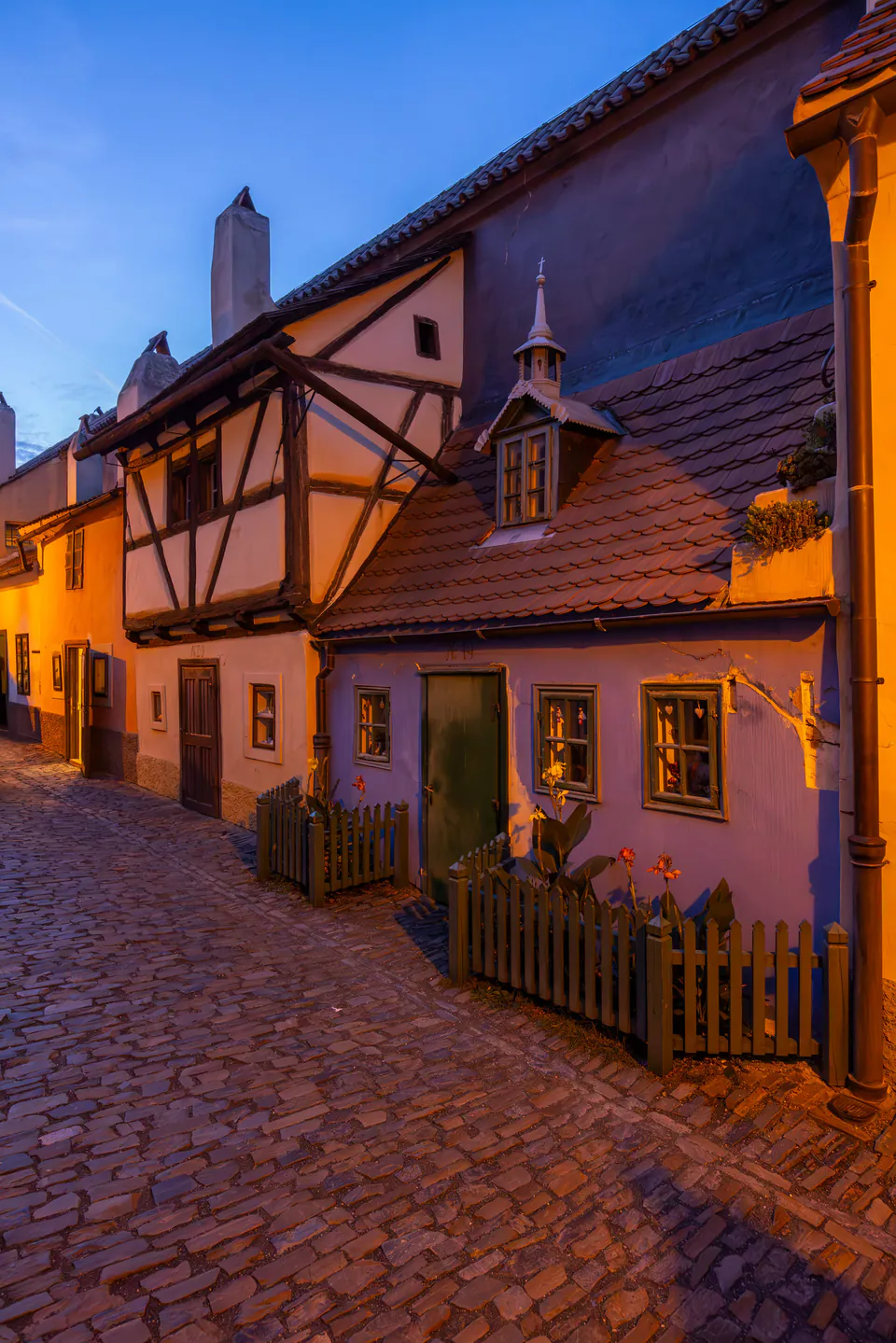 Golden Lane (Zlatá ulička) — The Evolution into Zlatnická Ulička and the Enduring Myth of Alchemy