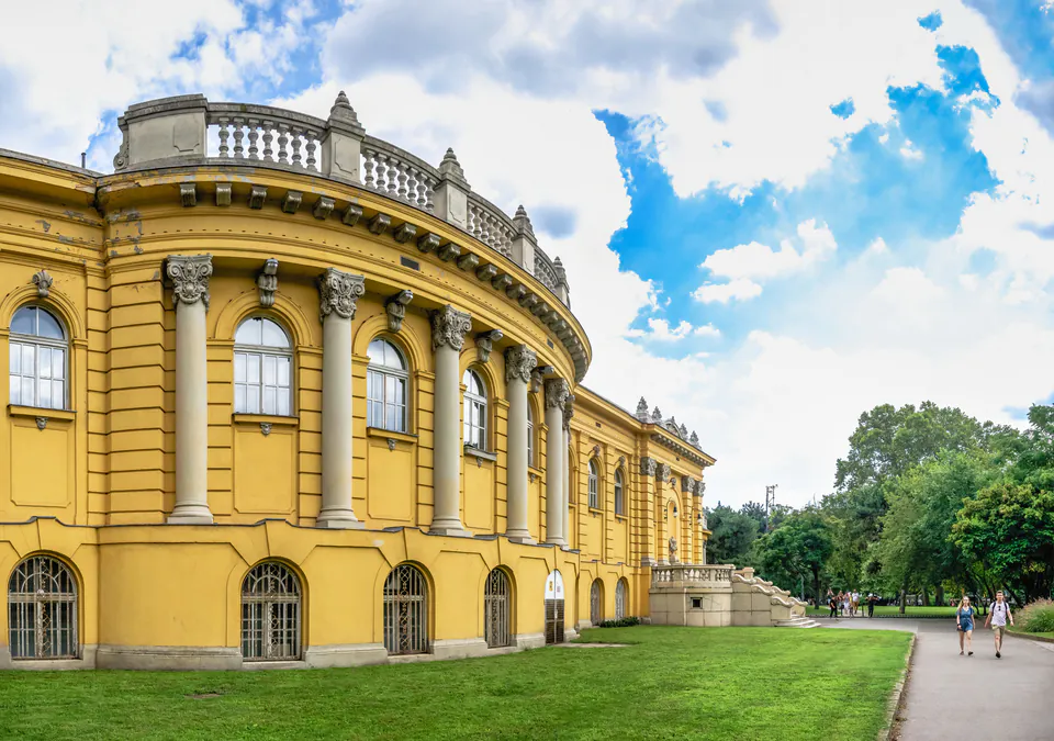 Sparty Széchenyi Bath Party — Architecture & Design