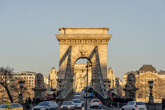 Privé stadstour Boedapest met klassieke Russische jeep of G-Wagon gallery 1