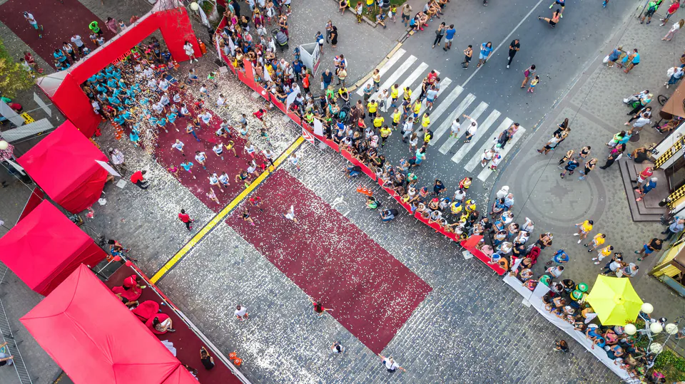 Prague International Marathon — Spectator Guide