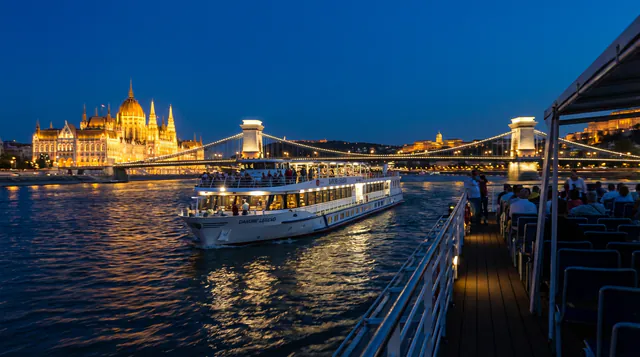 Danube Legend Evening Sightseeing Cruise gallery 4