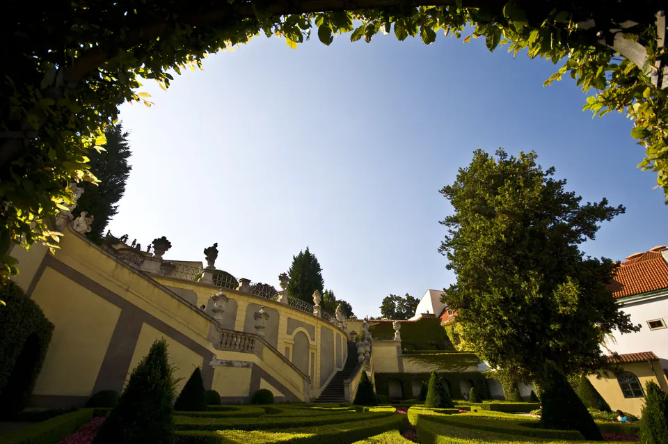 Vrtbovská zahrada (The Vrtba Garden) — Reiner's Frescoes & the Garden Plants