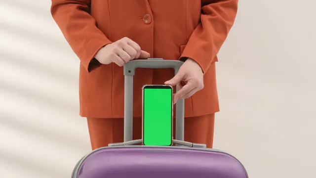 The Ultimate Guide to Luggage Storage in Vienna: Lockers, Apps, and Insider Tips — The App Revolution: Bounce, LuggageHero, and Nannybag