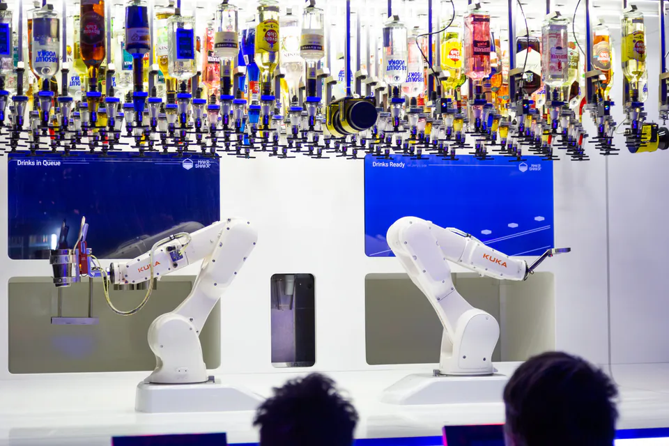 Karlovy lázně — Automata and Sub-Zero Hedonism: The Robotic Bar and Ice Pub