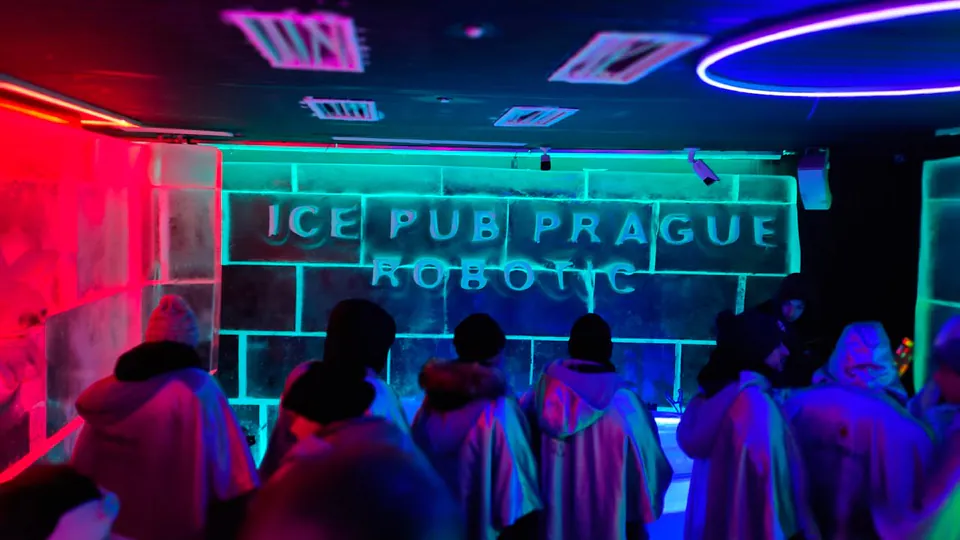 ICE PUB PRAGUE — Industrial Automation in Hospitality: The Robotic Bar