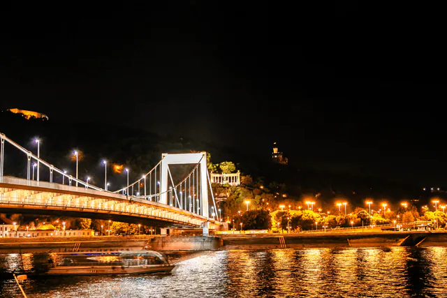 Budapest River Cruise with Tokaj Frizzante & Audio Guide gallery 5