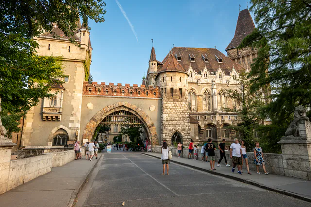 Budapest Castle District Walking Tour