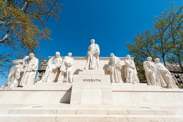 Kossuth Lajos Square — photo 4