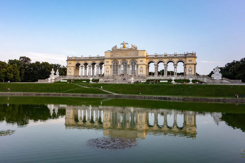 Café Gloriette — historic view