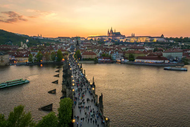 PRAGUE BOATS: 50-Minute Sightseeing Cruise — Strategic Approaches to Travel Photography on the Water