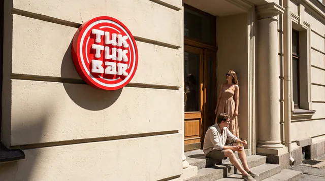 Tuk Tuk Bar — photo 4