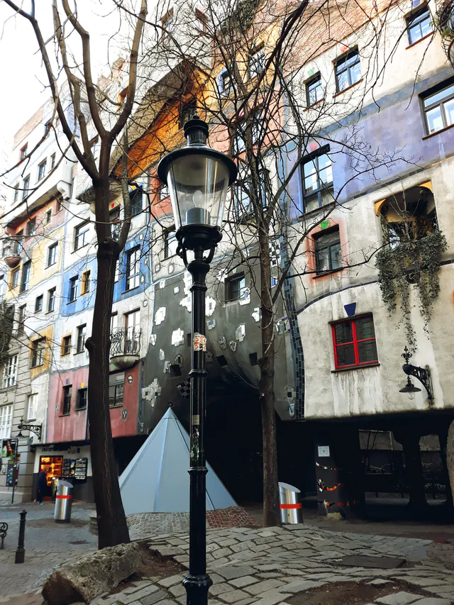 Hundertwasserhaus — photo 4