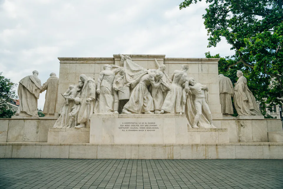Kossuth Lajos Square — historic view