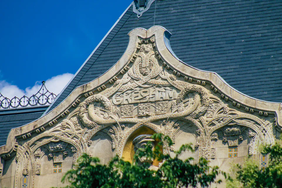 Four Seasons Hotel Gresham Palace — The Building's Architectural Heritage