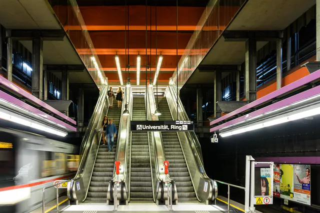 维也纳公共交通指南:当地人带你玩转出行 — 玩转 U-Bahn:快捷、干净、色块化管理