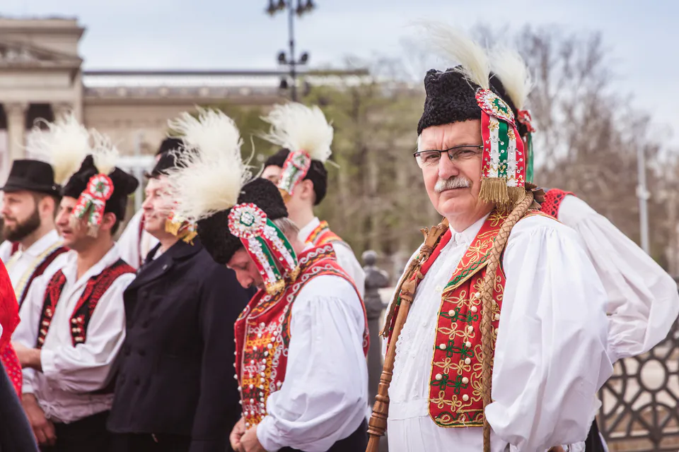 Hungária Koncert — The Folk Performances