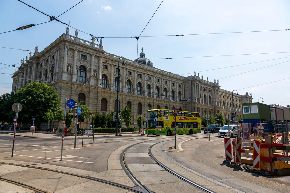 维也纳公共交通指南:当地人带你玩转出行 — Bim 的魅力:作为观光座驾的电车