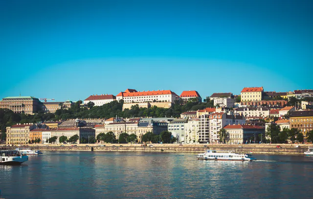 Budapest: 1-Hour Highlights Cruise with Welcome Drink — The Route & Views