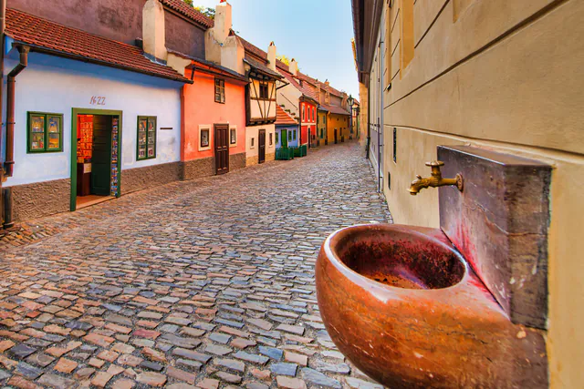 Golden Lane (Zlatá ulička) — Spatial Realities and the Peculiarities of Daily Life