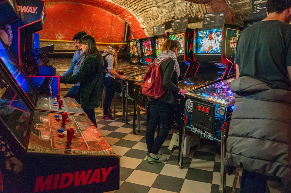 Budapest Pinball Museum — Guided Tours & Programs