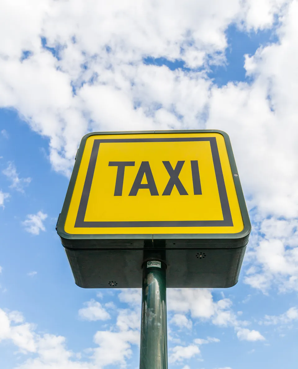 Vienna 出行攻略:本地人教你如何打车与使用网约车 — 概览:Vienna 出租车初体验