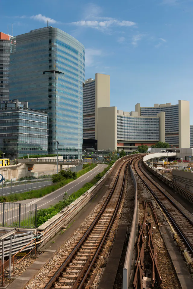 Vienna Metro & Subway Guide: Navigating the U-Bahn Like a Local — The Airport Boundary Trap: S-Bahn vs. CAT