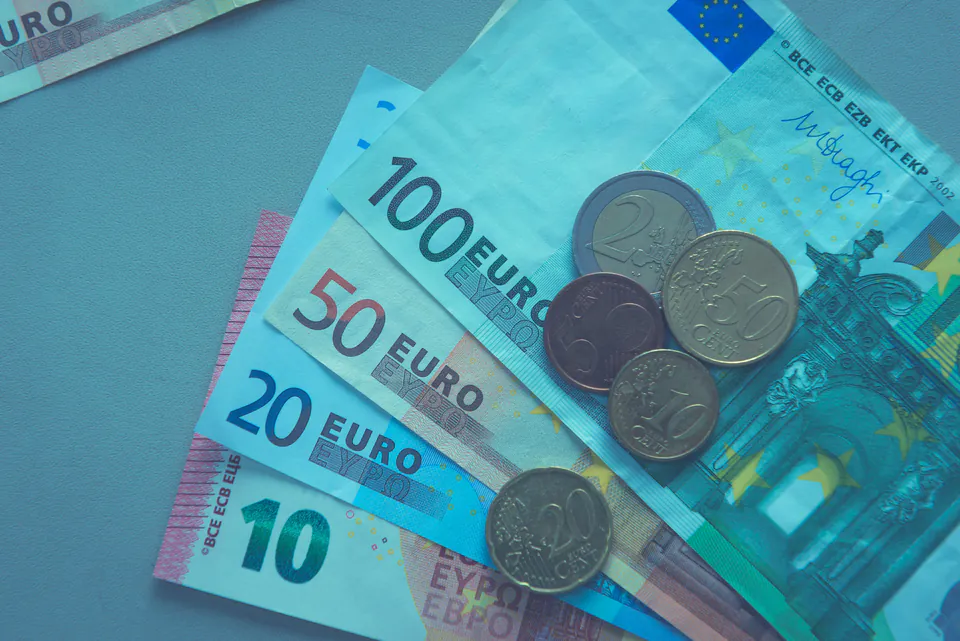 Vienna 货币与现金指南:当地人的现金、刷卡及小费建议 — 奥地利货币概况:欧元基础知识与汇率