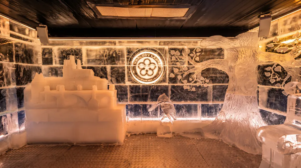 ICE PUB PRAGUE — The Novotného Lávka Setting