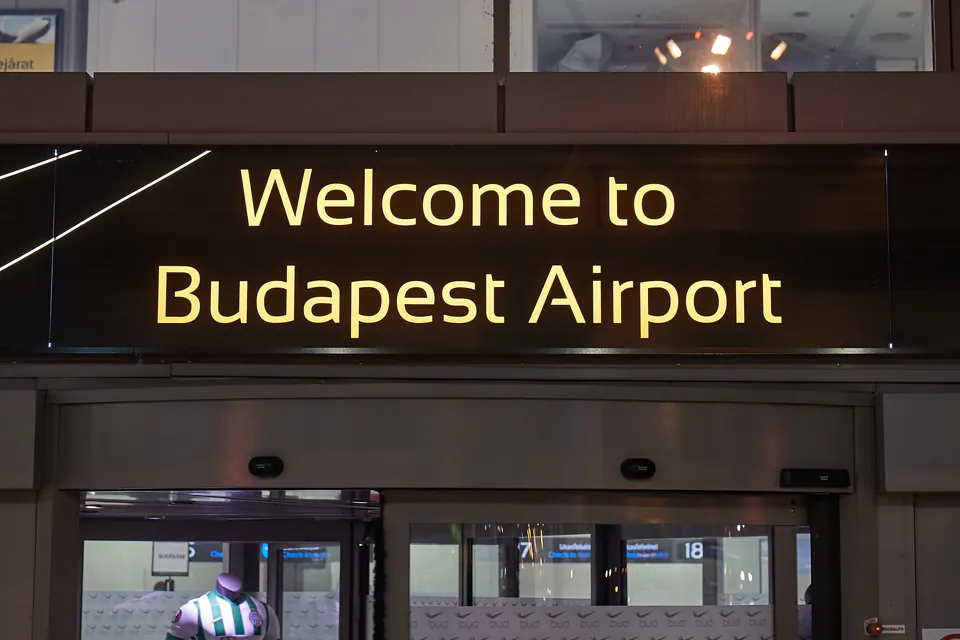 Budapest Airport to City Center: The Local’s Guide to Arriving Smoothly — Navigating Night Arrivals