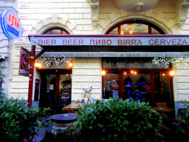 Vienna Craft Beer Guide: Microbreweries, Taprooms, and Local Pints — Central Pioneers: 1516 and Mel's Diner