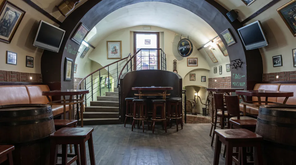 The Dubliner Irish Pub & Restaurant — historic view