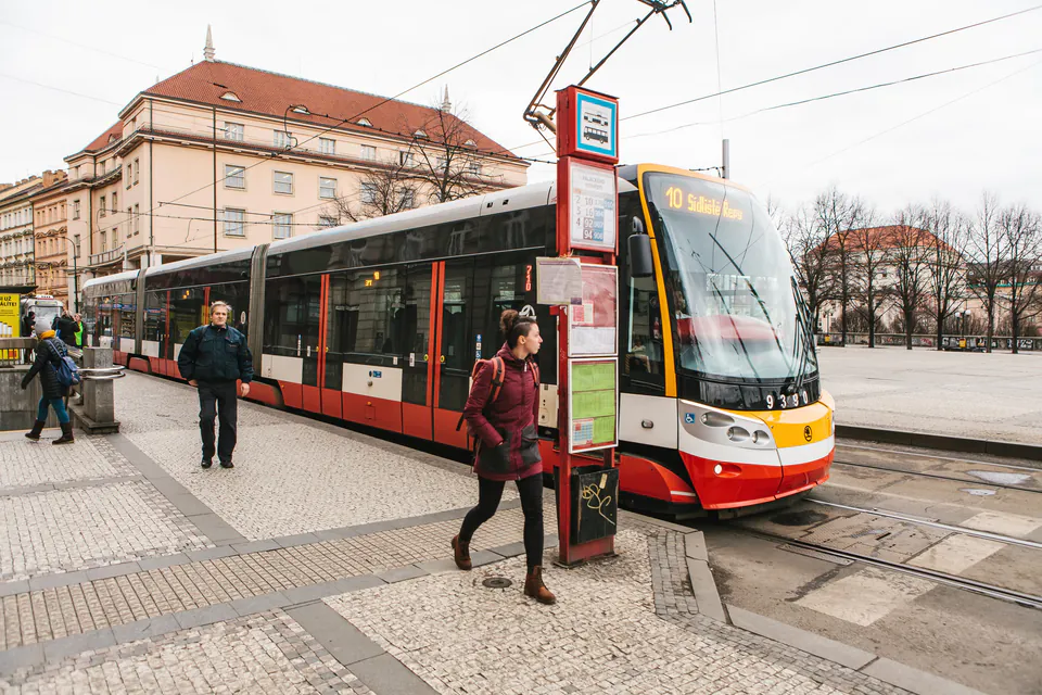 Prague Visitor Pass — Seamless Urban Mobility and the Prague Integrated Transport (PID) Framework