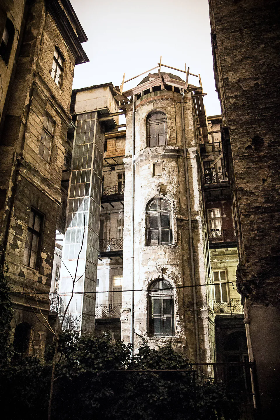 Szimpla Kert — historic view